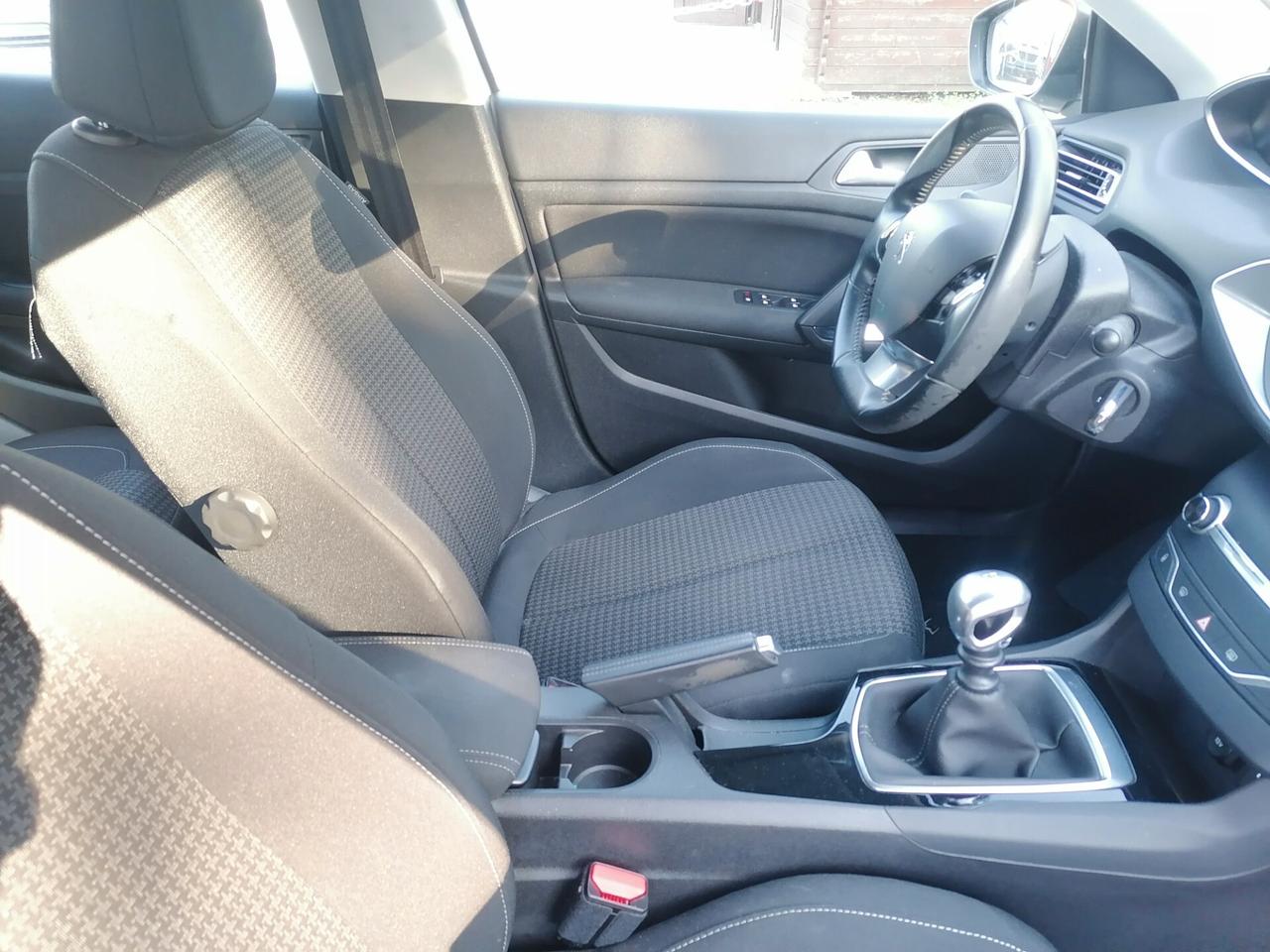Peugeot 308 BlueHDi 100 S&S SW Active
