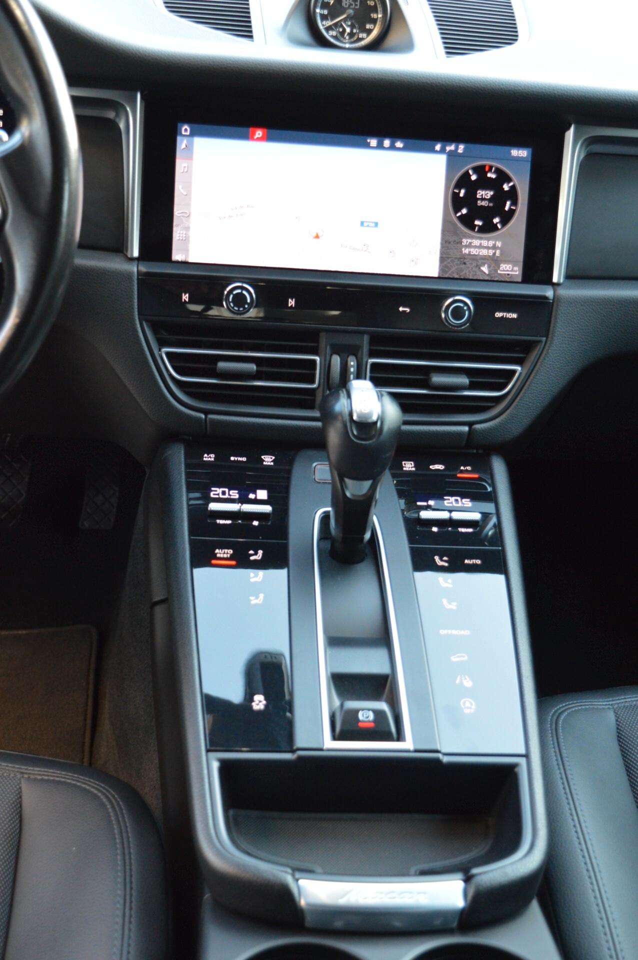 Porsche Macan 2.0 PDK