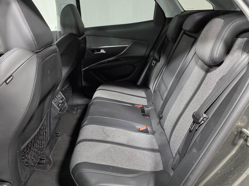 Peugeot 3008 1.2 puretech t. Active s&s 130cv eat6