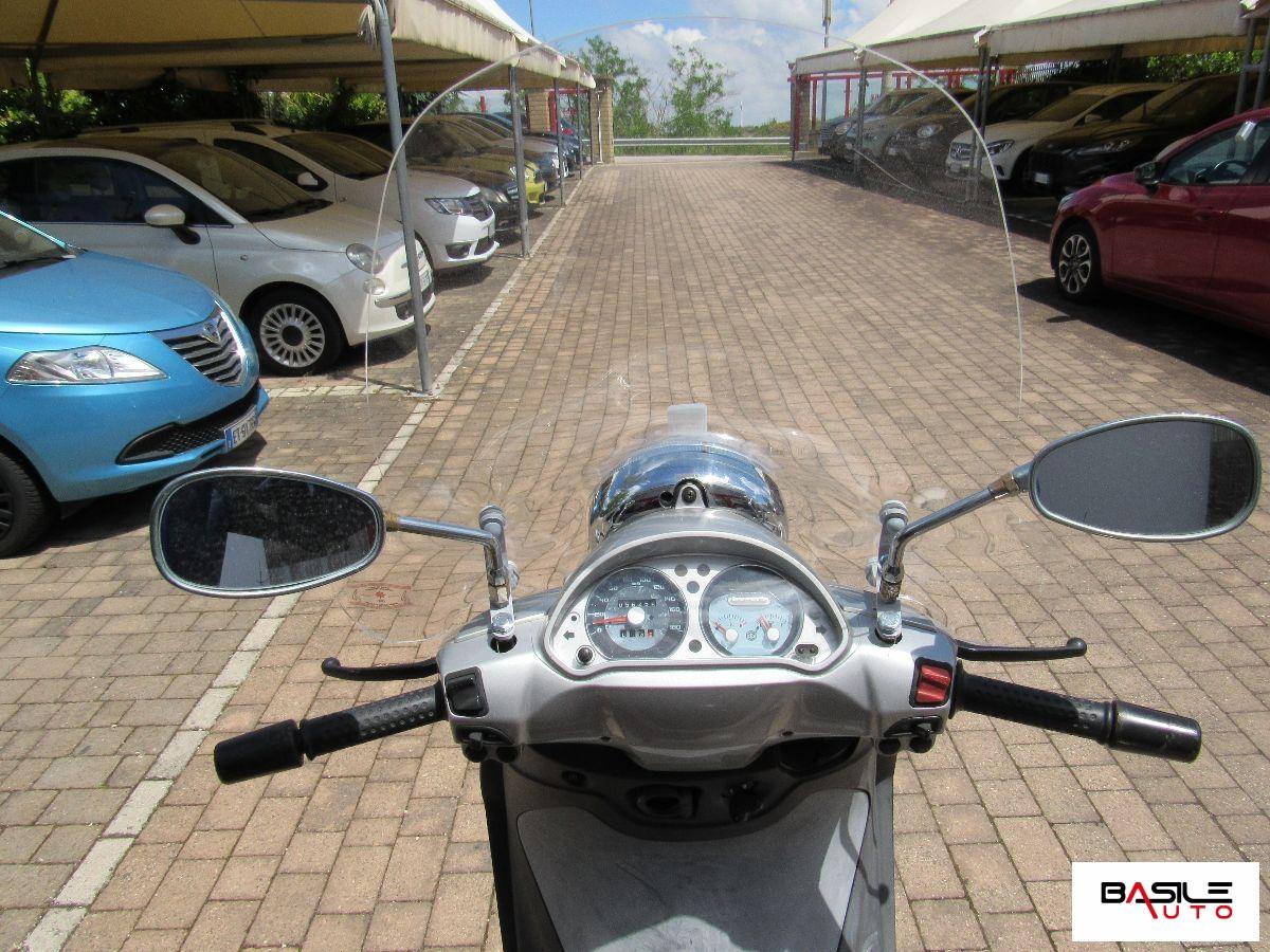 Piaggio - Beverly 500 -