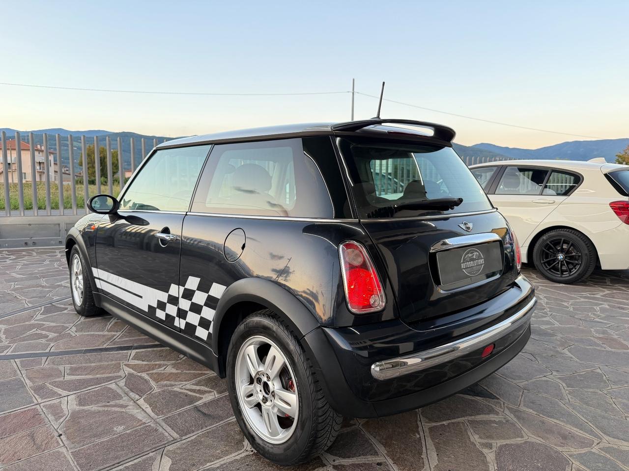 Mini 1.4 tdi One D 75cv de luxe okneopatentati