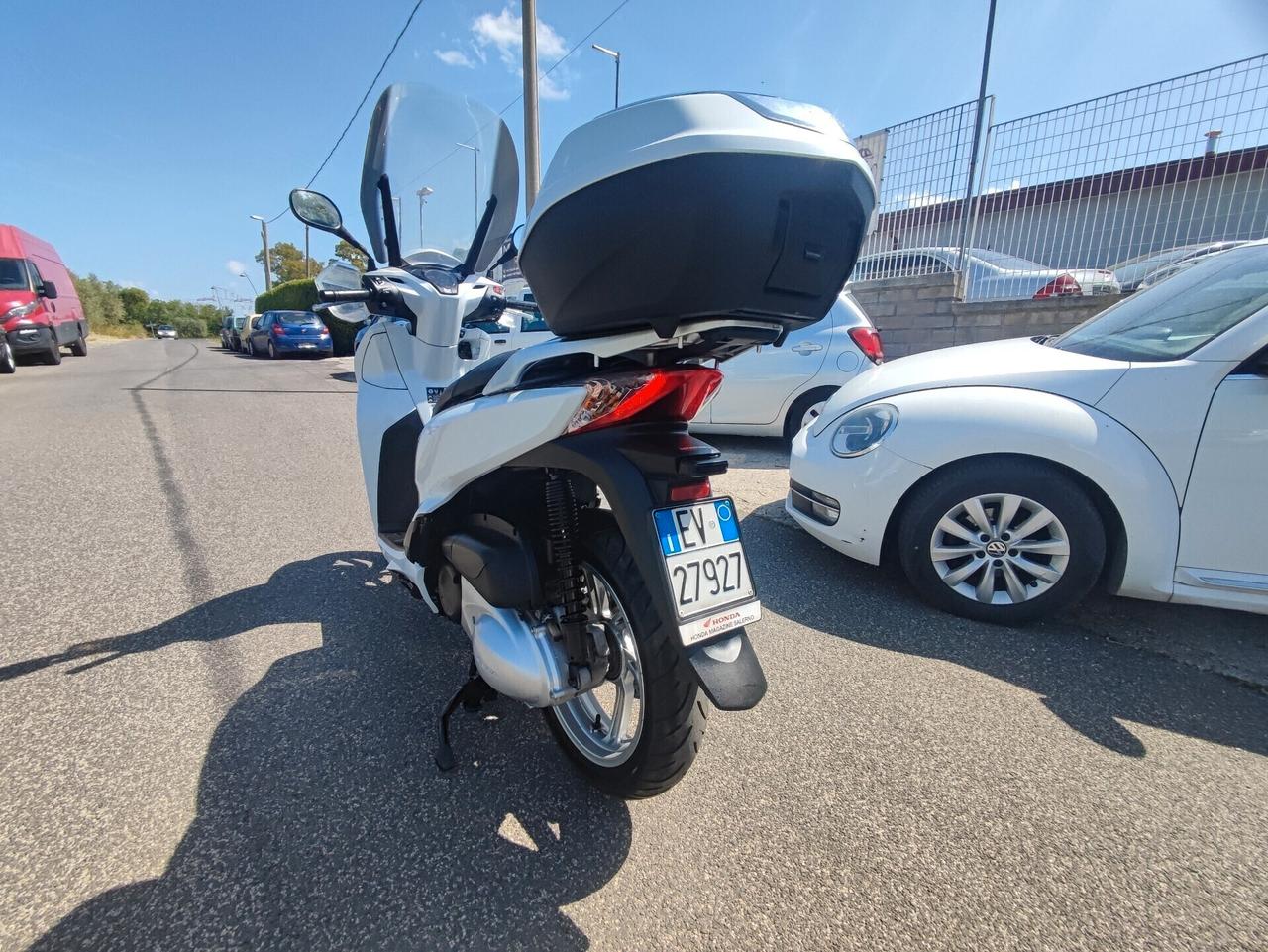 Honda SH 300 i