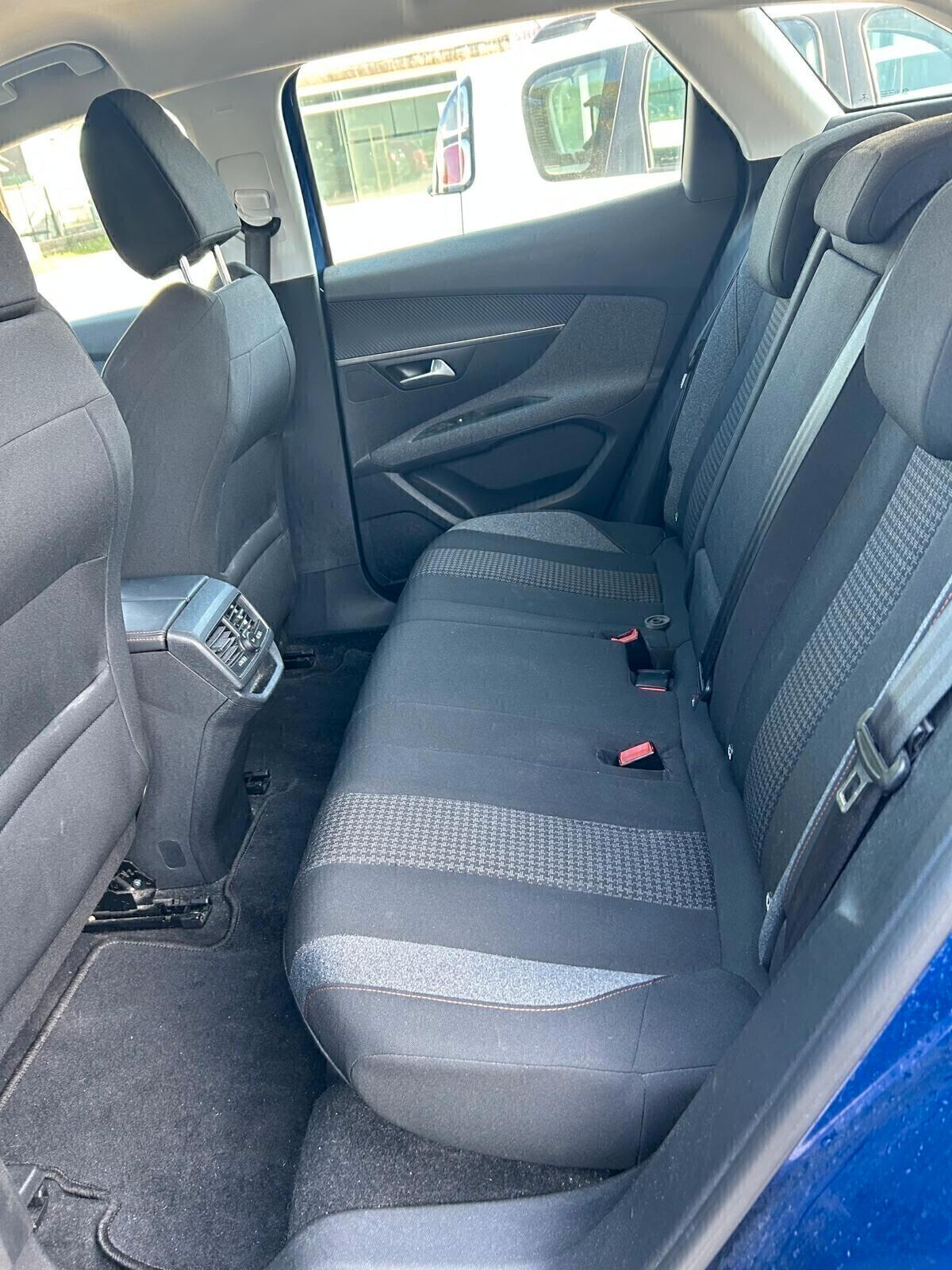 Peugeot 3008 BlueHDi 130 S&S EAT8 Allure ok neo patentati