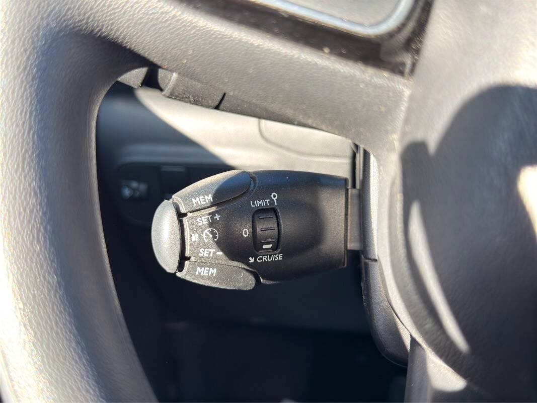 Citroen C3 1.2 puretech Shine s&s 110cv eat6 Con CARPLAY