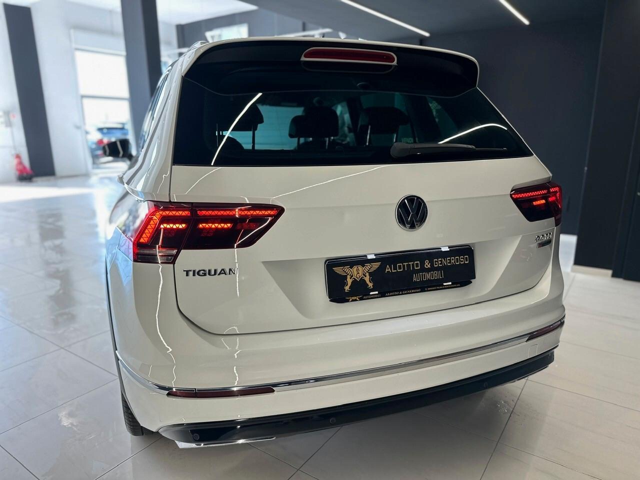 Volkswagen Tiguan 2.0 240CV DSG 4MOTION R-Line 2017