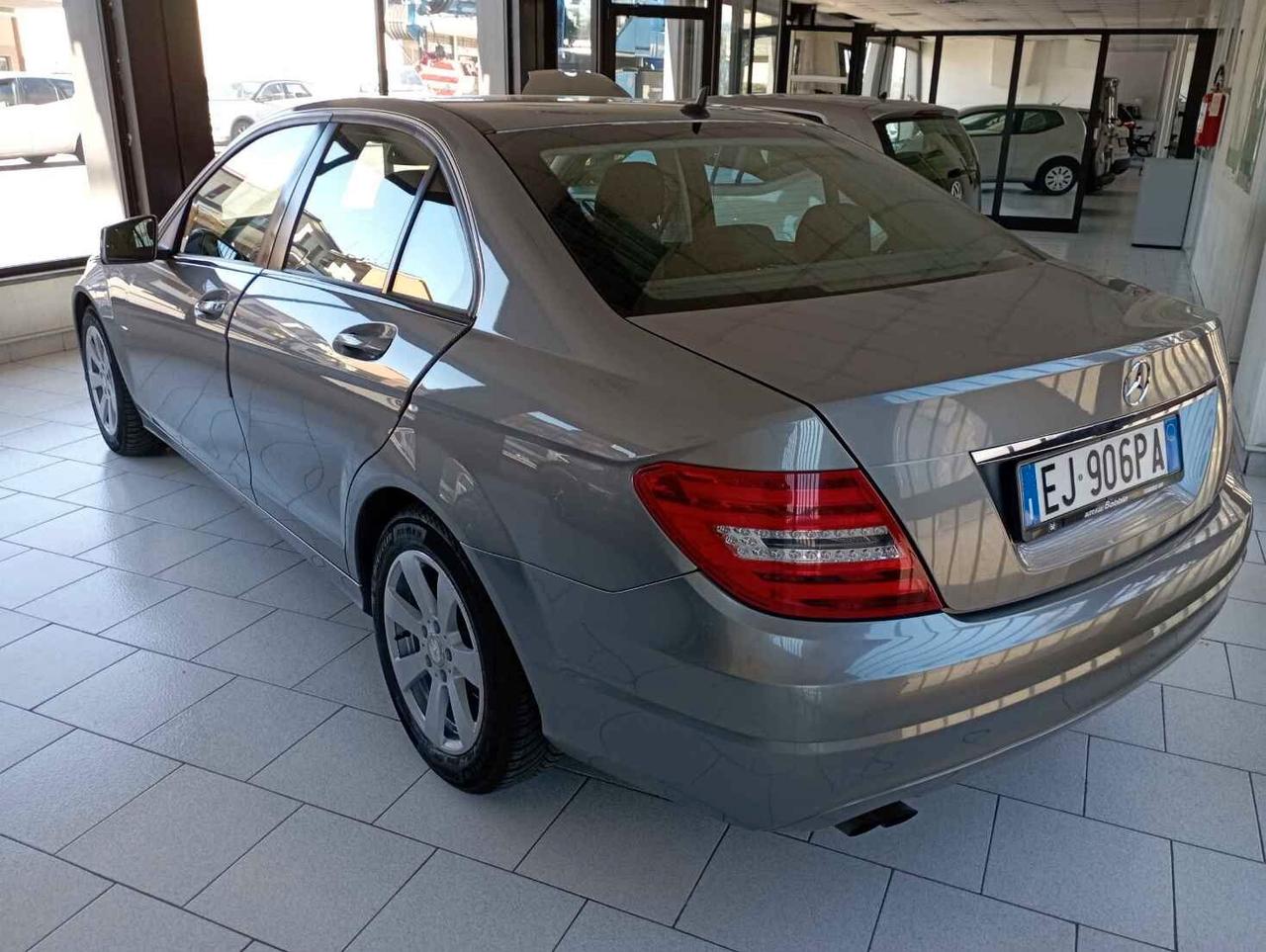 Mercedes-benz C 200 220 CDI BlueEFFICIENCY Elegance