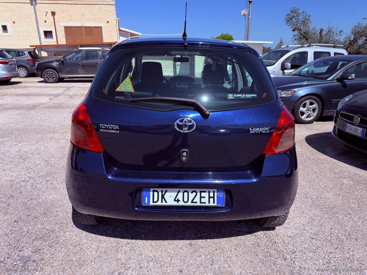 TOYOTA Yaris 1.0 5p. Sol