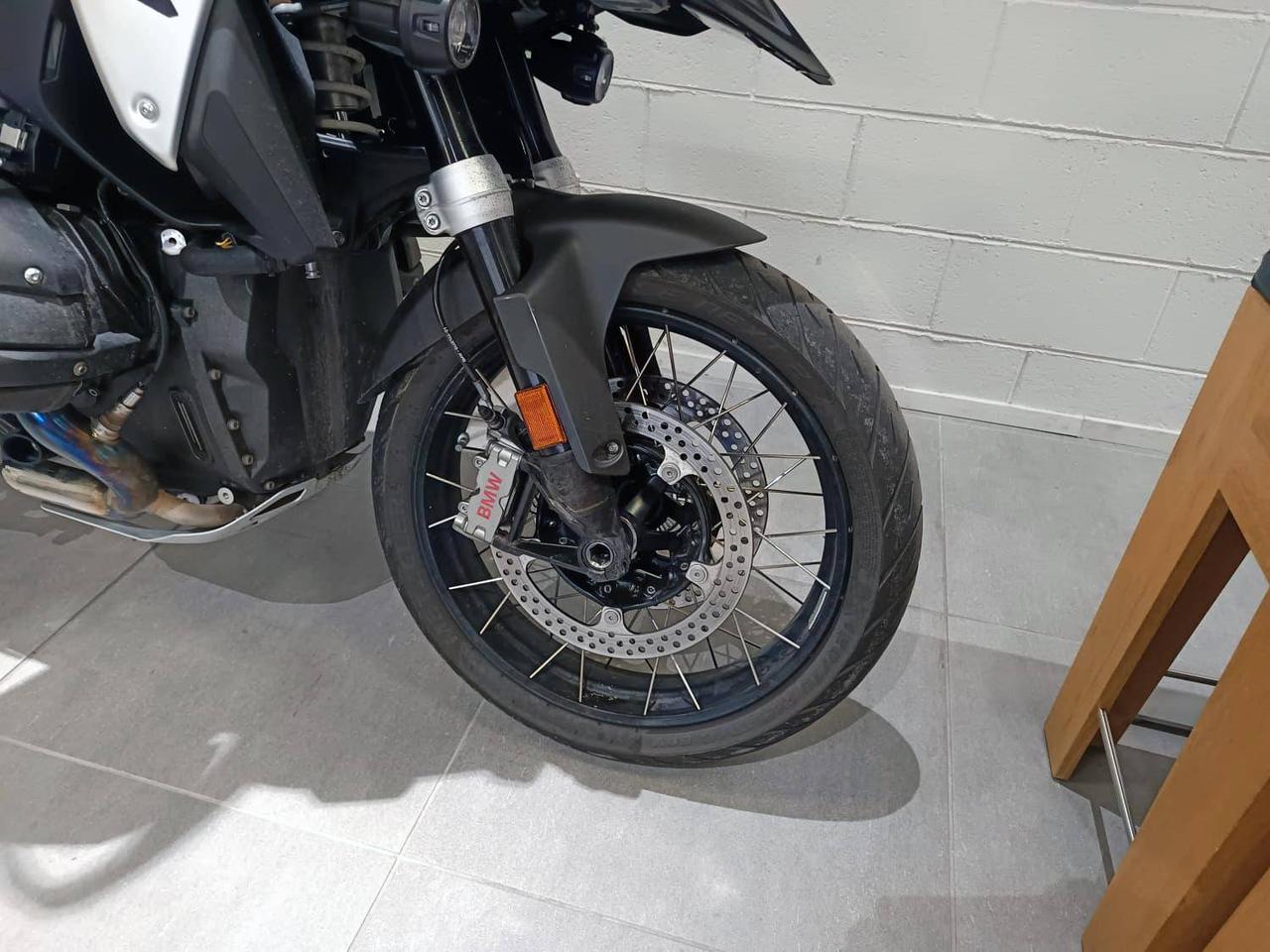 BMW R 1300 GS Triple Black ASA