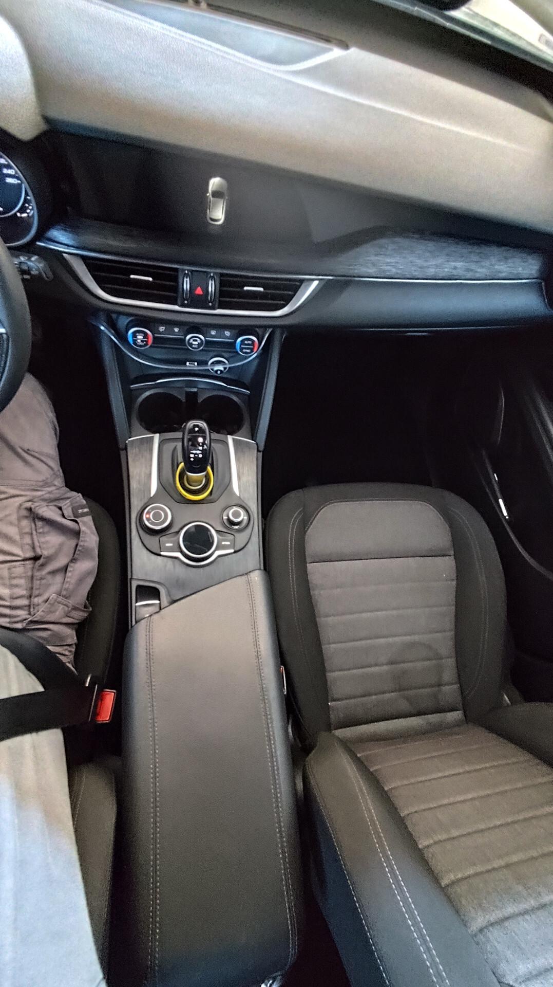 Alfa Romeo Stelvio 2.2 Turbodiesel 190 CV AT8 Q4 Business