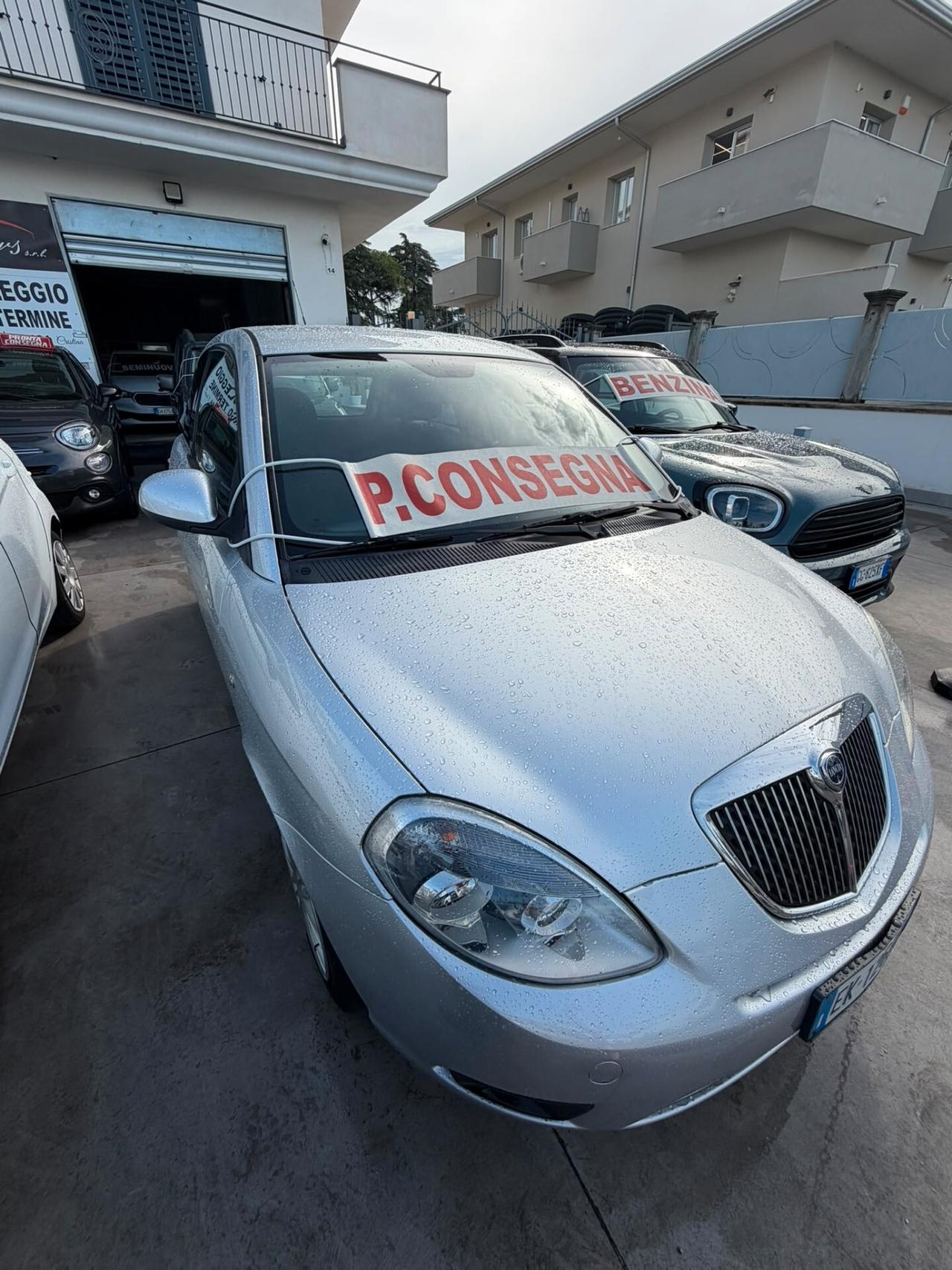 Lancia Ypsilon 1.3 MJT 75 CV Platinum