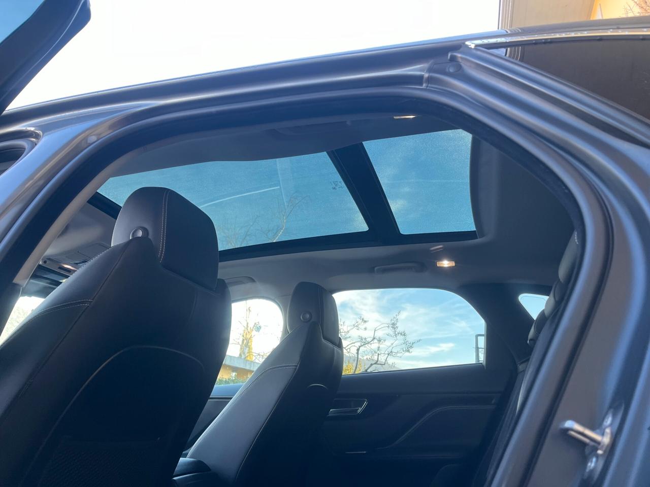 Jaguar F-Pace 2.0 D 180 CV AWD R-Sport