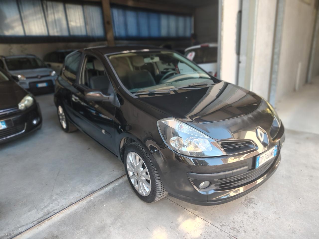Renault Clio 1.2 16V 3 porte Le Iene