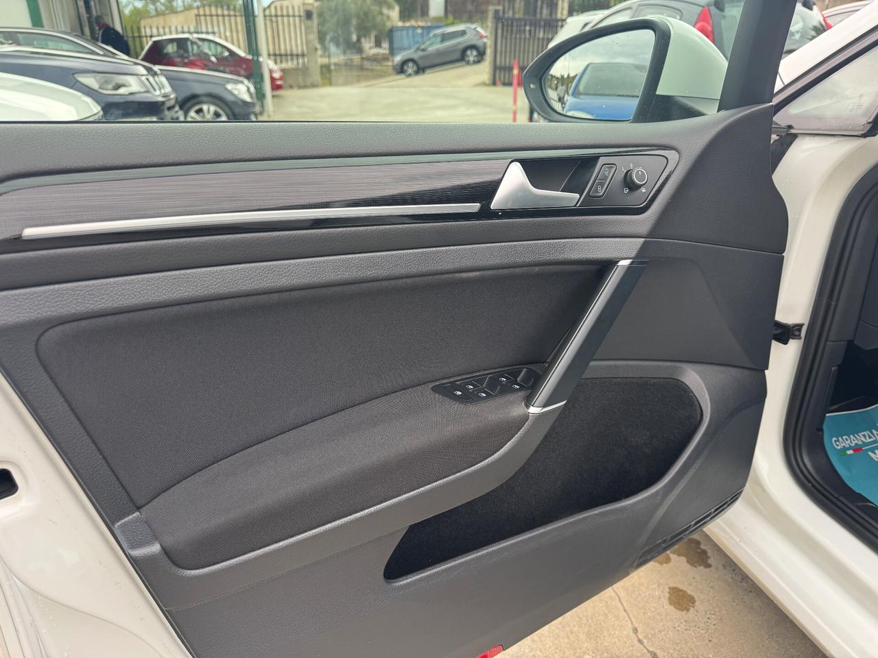 VOLKSWAGEN GOLF 7.5 1.5 TGI 150cv HIGHLINE