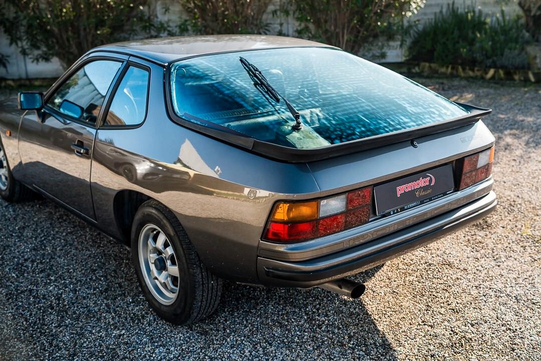 Porsche 924 2.0
