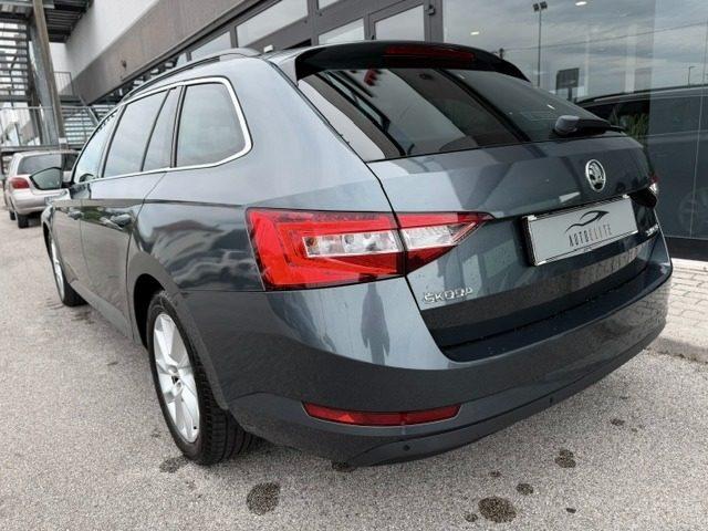 SKODA Superb 2.0 TDI 150CV DSG Wagon Style