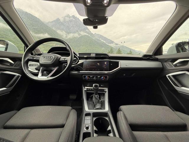 AUDI Q3 35 TFSI S line edition