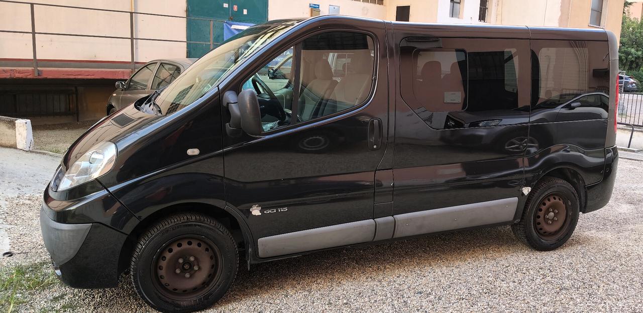 Renault Trafic 2.0 dCi/115 Aut 5 posti-autocarro