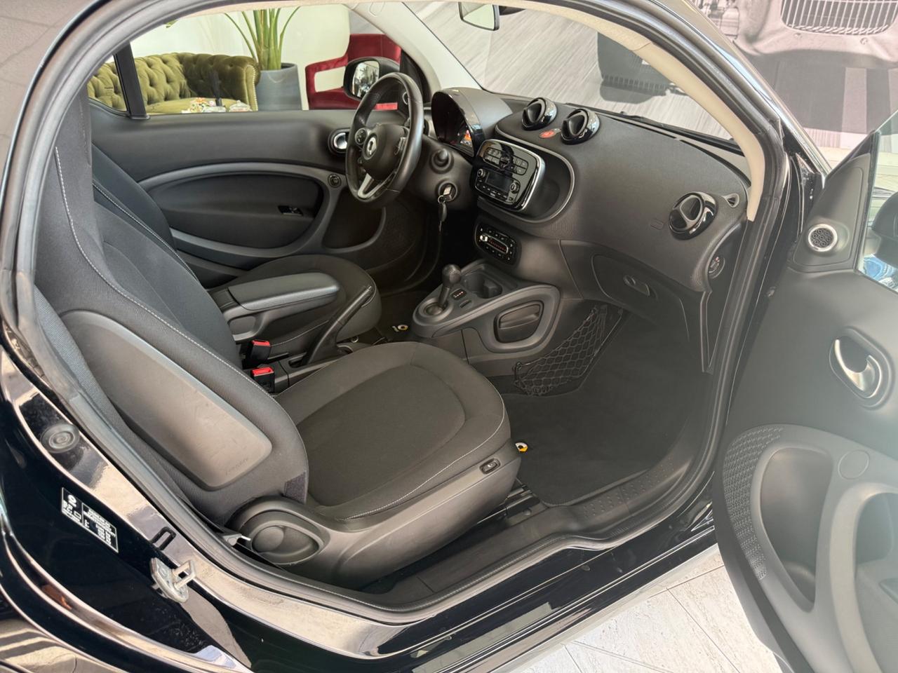 SMART FORTWO FULL OPTIONAL LED VIRTUAL JBL SEDILI RISCALDABILI