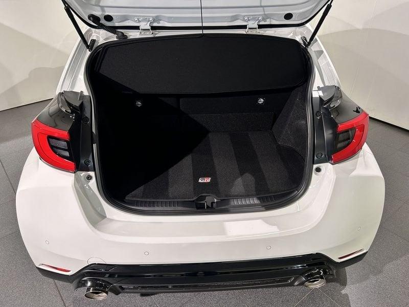 Toyota Yaris GR Yaris 1.6 Circuit dat-8