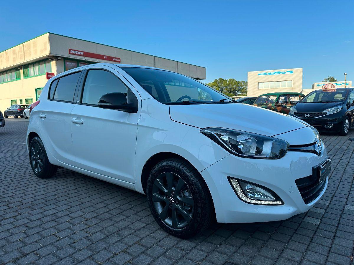 HYUNDAI - i20 - 1.2 5p. Go! Brasil