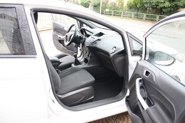 FORD Fiesta 1.2 82CV 5 porte Black & White Edition