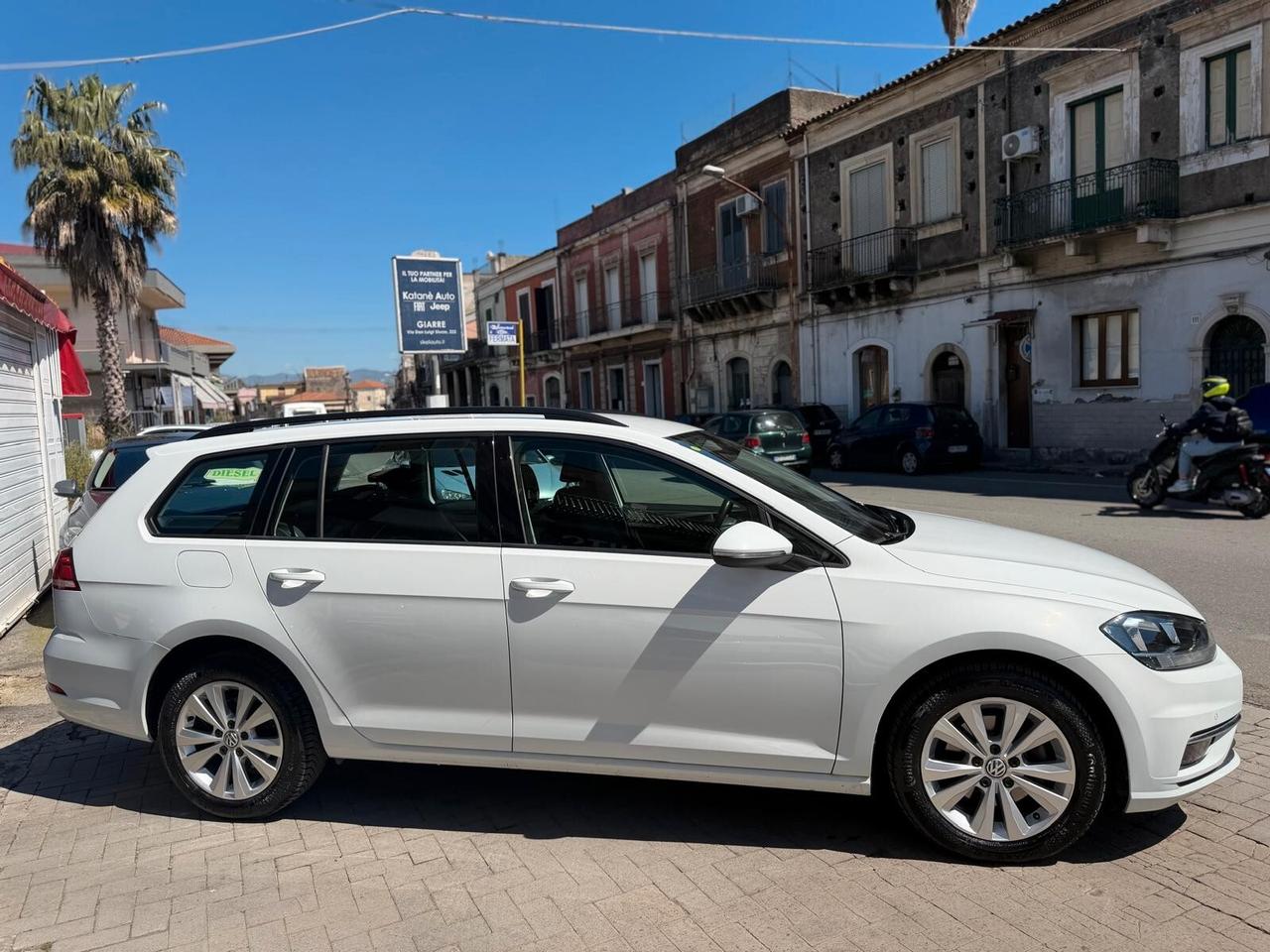 Volkswagen Golf Variant 1.6 TDI 115 CV Business BlueMotion Technology