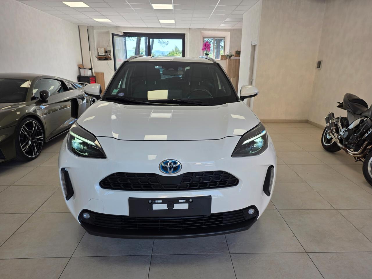 Toyota Yaris Cross 1.5 Hybrid 5p. E-CVT AWD-i Lounge
