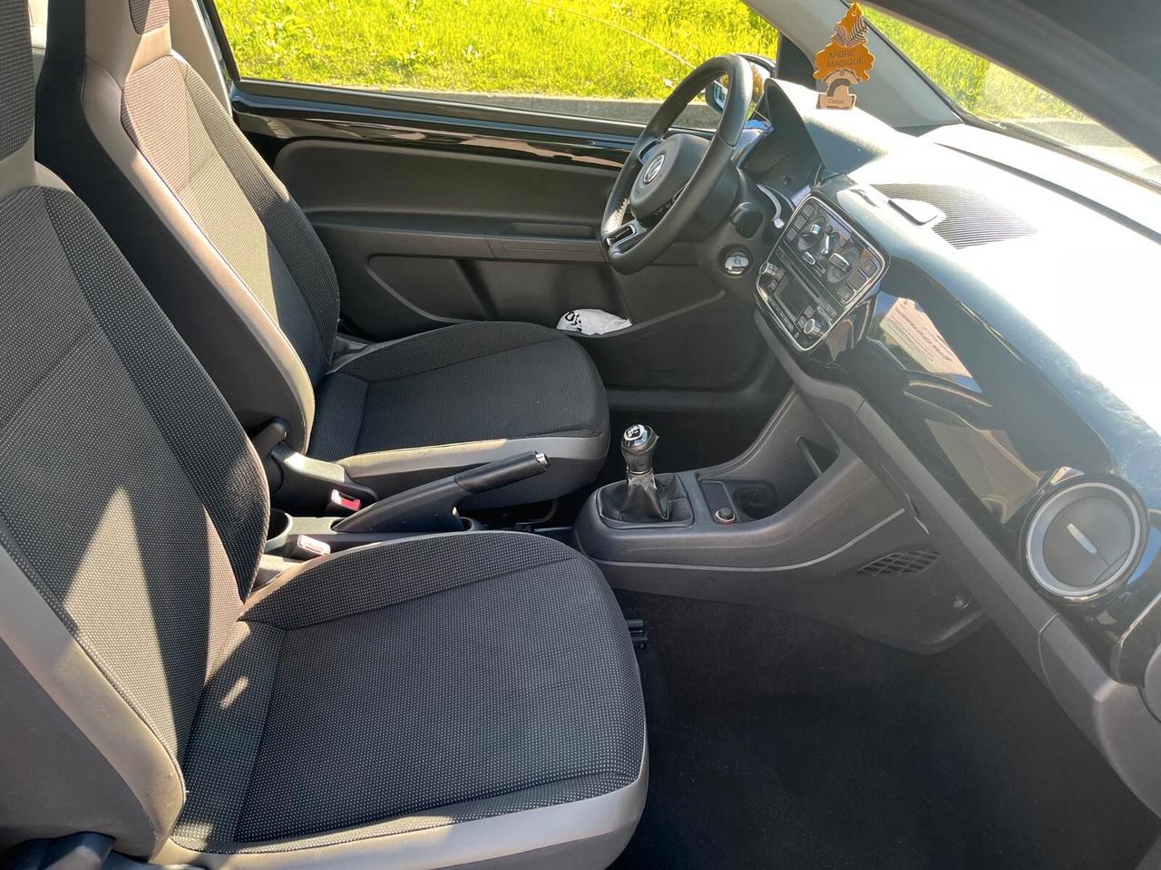 Volkswagen up! High 1.0 75cv