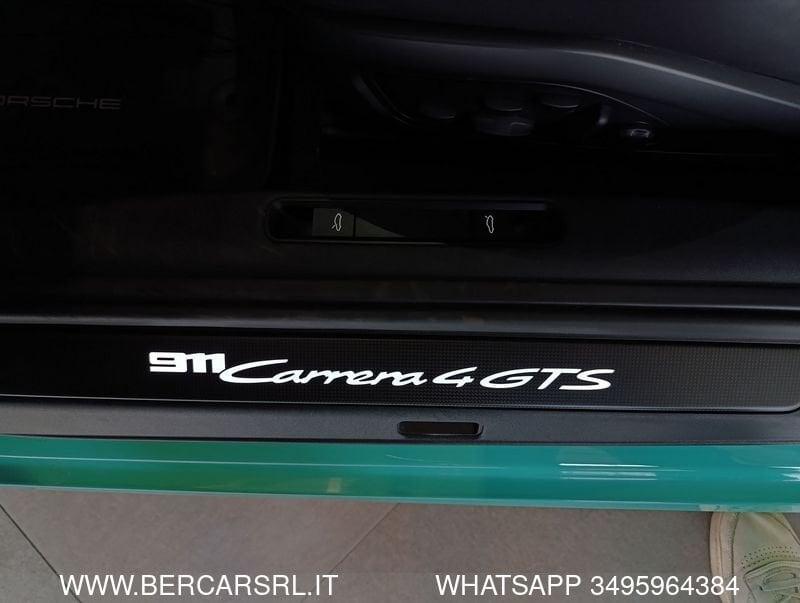 Porsche 911 Carrera 4 GTS