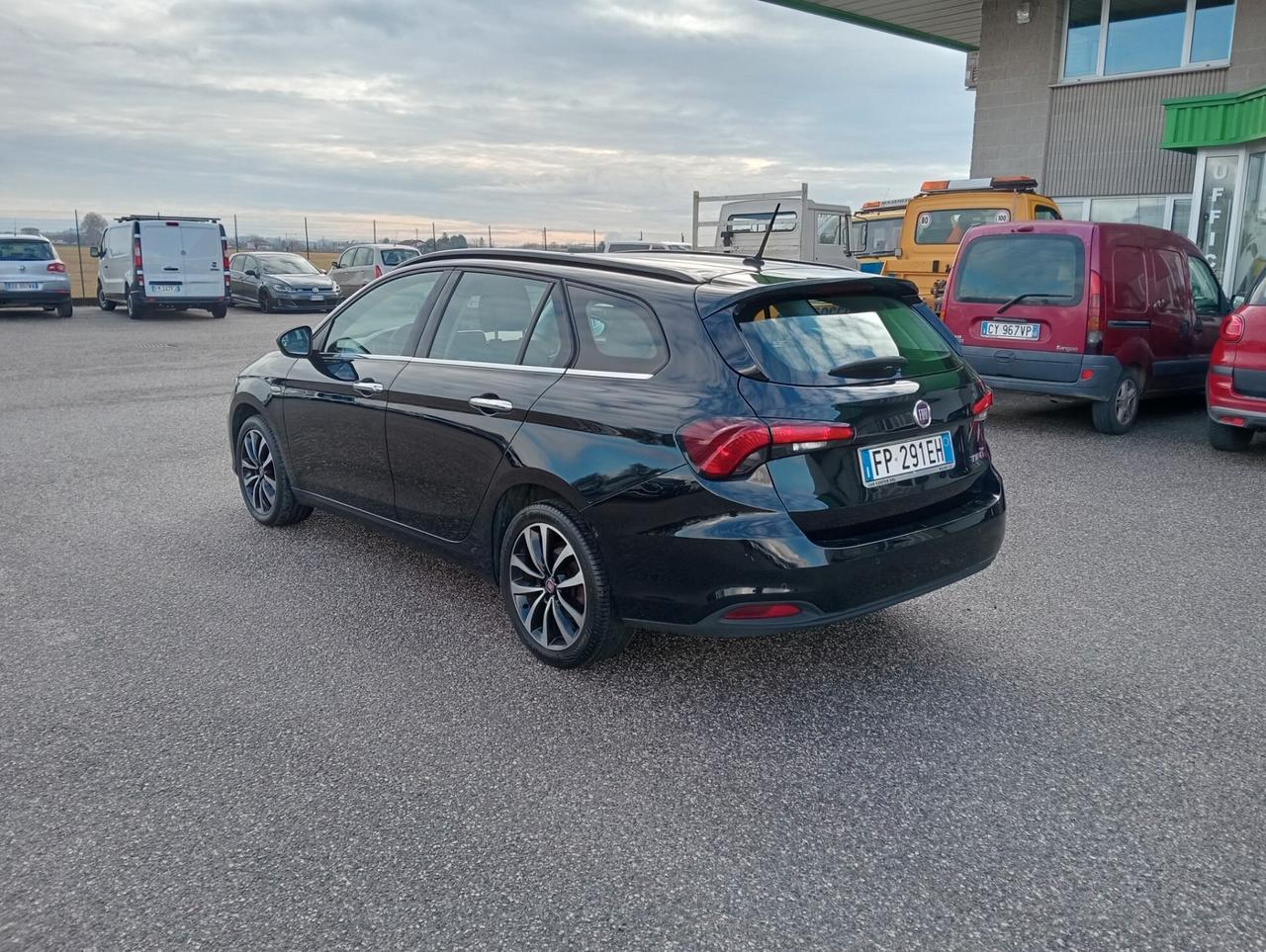 Fiat Tipo SW 1.6 Mjet 120cv DCT Lounge