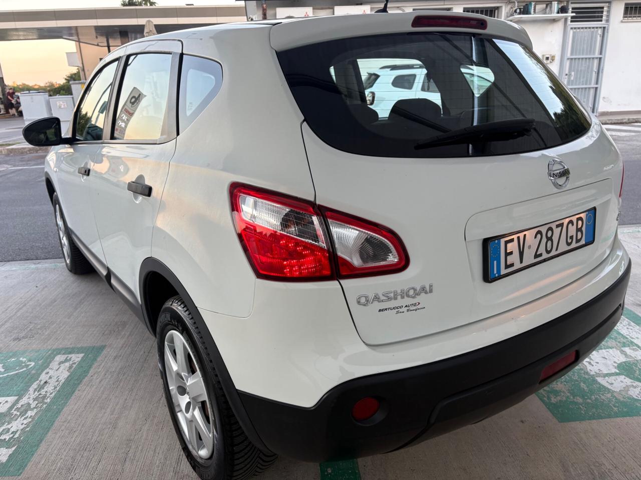 Nissan Qashqai 1.5 dCi anno 2014 garanzia 12/24.
