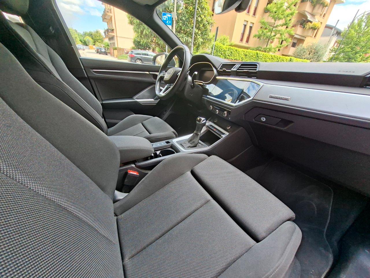 Audi Q3 Sportback 35 2.0 tdi S line 4 con gancio unicoproprietario