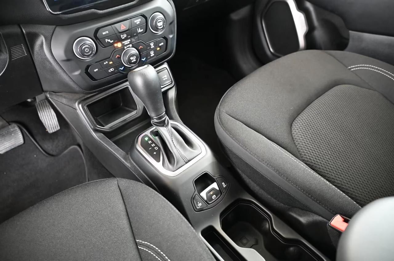 Jeep Renegade 1.5 Turbo T4 MHEV Summit