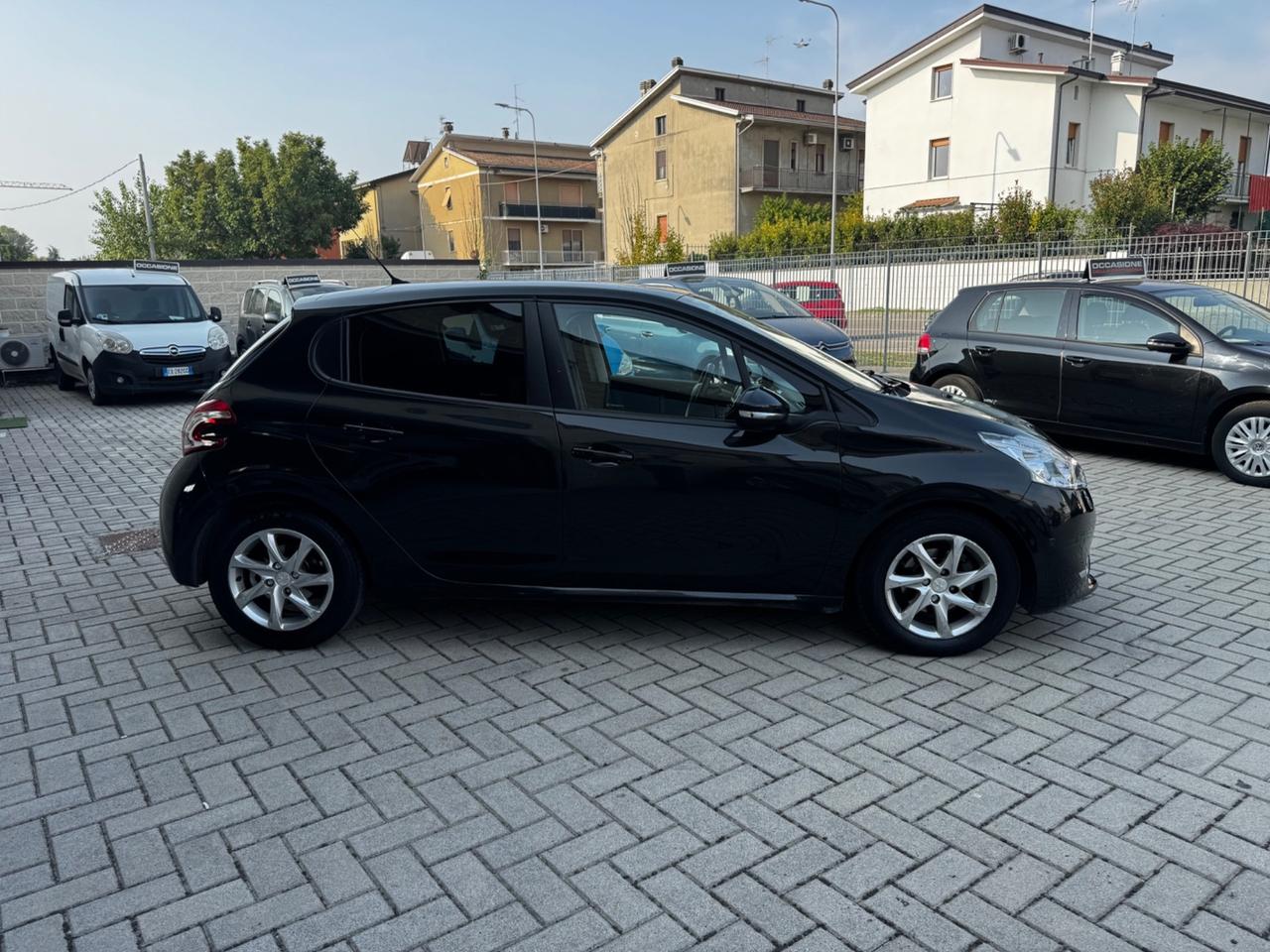 Peugeot 208 1.6 e-HDi 92 CV Stop&Start 5 porte Active