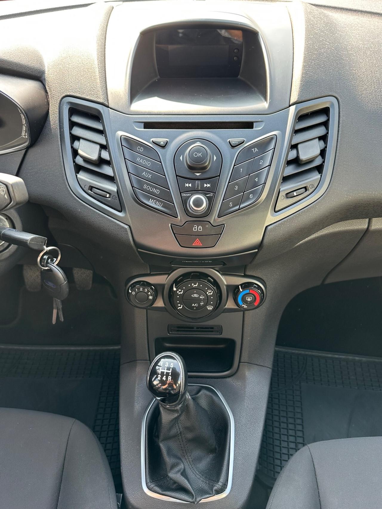 Ford Fiesta 1.4 5p. Bz.- GPL Titanium
