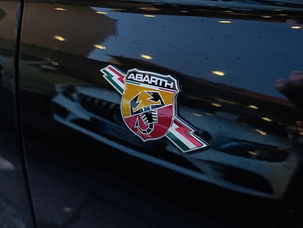 Abarth 500 C 1.4 Turbo T-Jet MTA Cabriolet