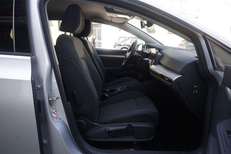 Volkswagen Golf Volkswagen Golf 1.5 TGI Life DSG BENZINA/METANO Unicoproprietario
