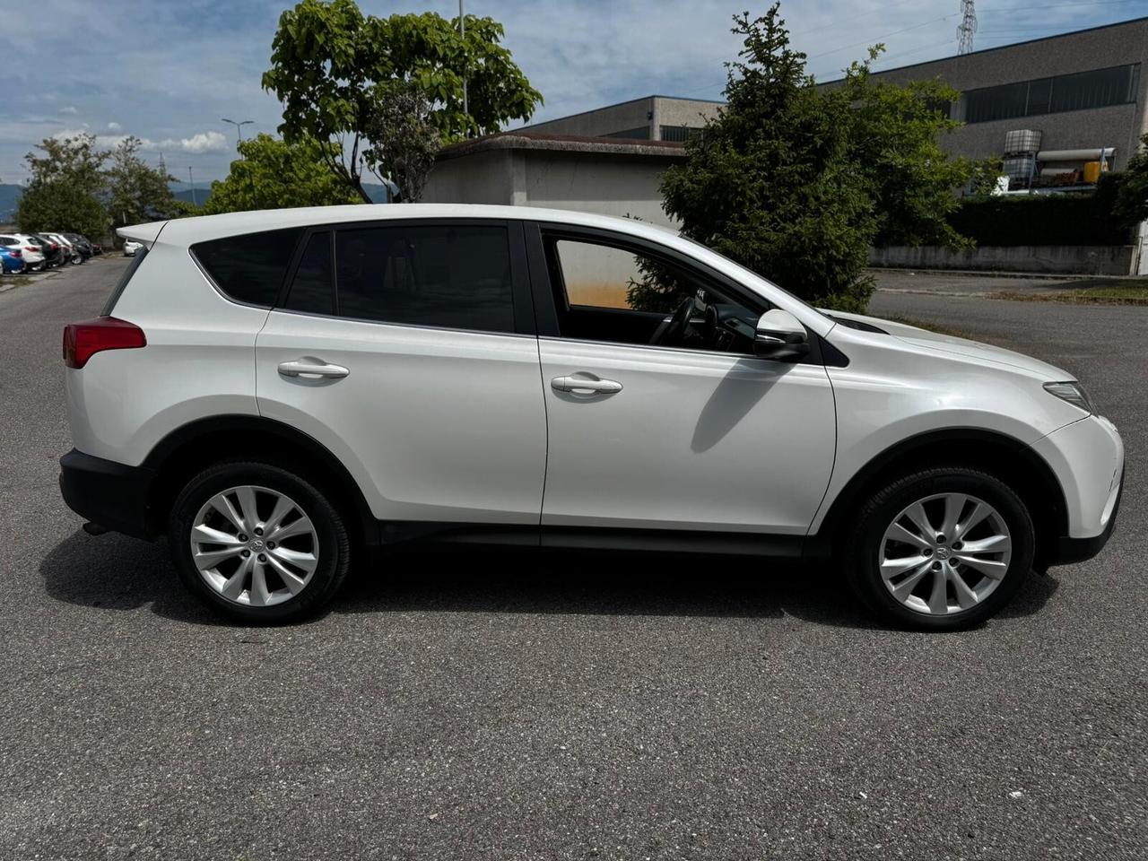 Toyota RAV 4 RAV4 2.2 D-CAT A/T 4WD Lounge