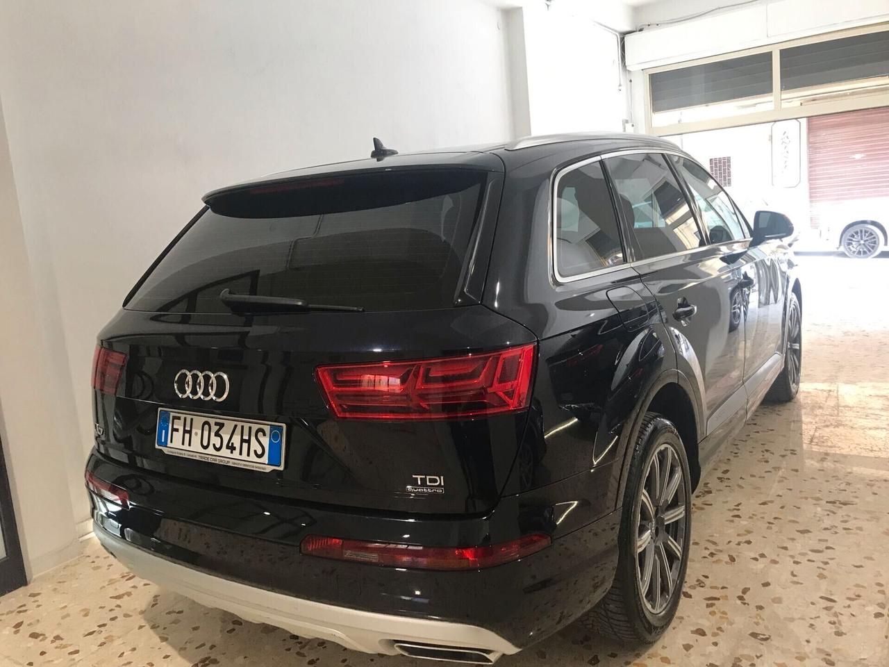 Audi Q7 3.0 TDI S-LINE quattro tiptronic 12/2017