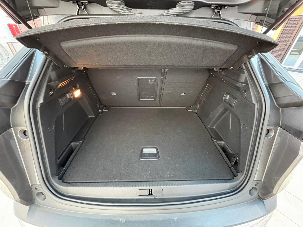 Peugeot 3008 BlueHDi 130 S&S Allure Pack