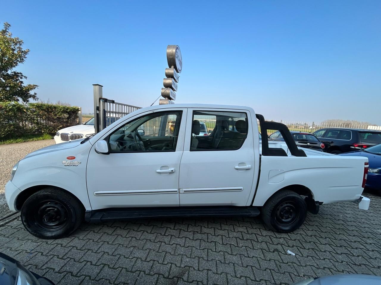 Mahindra Genio 2.2 DC4 N1