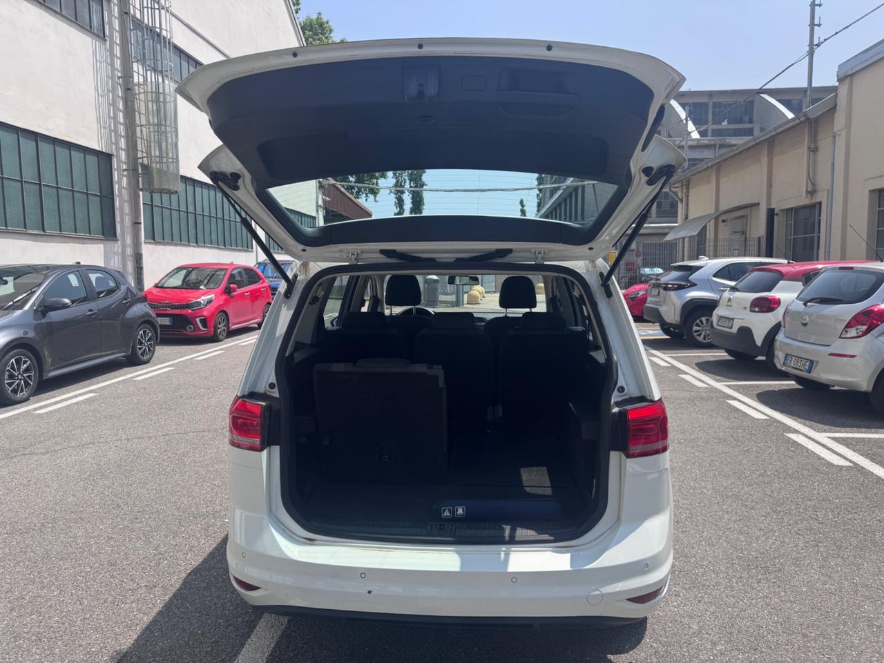 Volkswagen Touran 1.6 TDI BlueMotion 2016