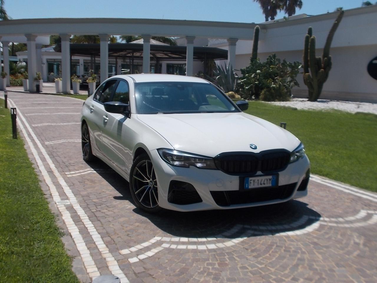 Bmw 318d 150cv *M-SPORT-FULL OPT.* da VETRINA