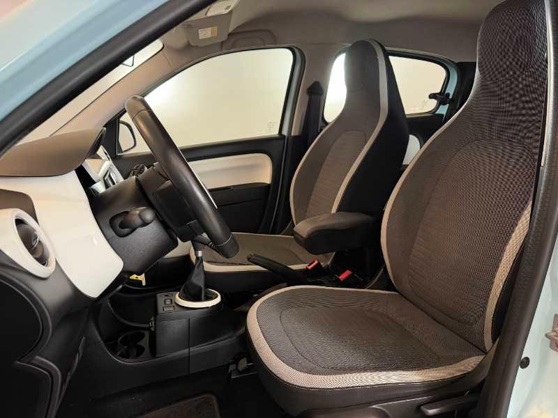 RENAULT Twingo III - twingo 1.0 sce Lovely 69cv