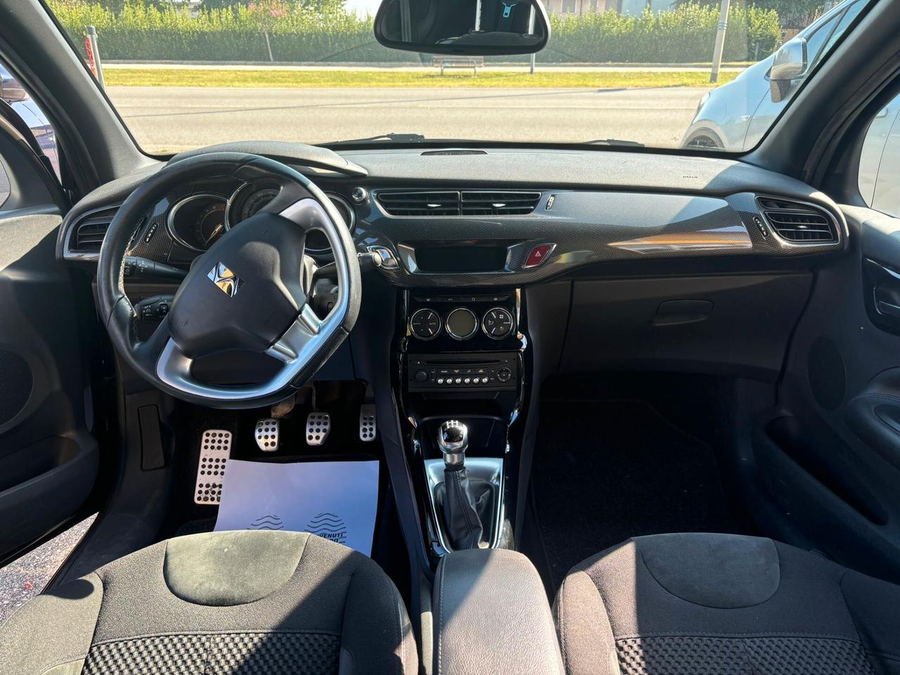 DS3 1.2 - 82cv anno 2014 con 104.889 km OK NEOPATENTATI