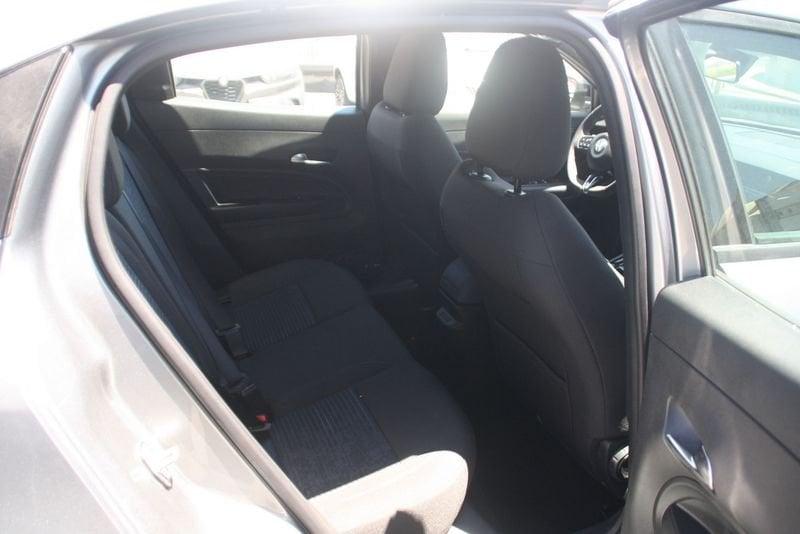 Alfa Romeo Junior 1.2 145 CV Hybrid eDCT6 Q4