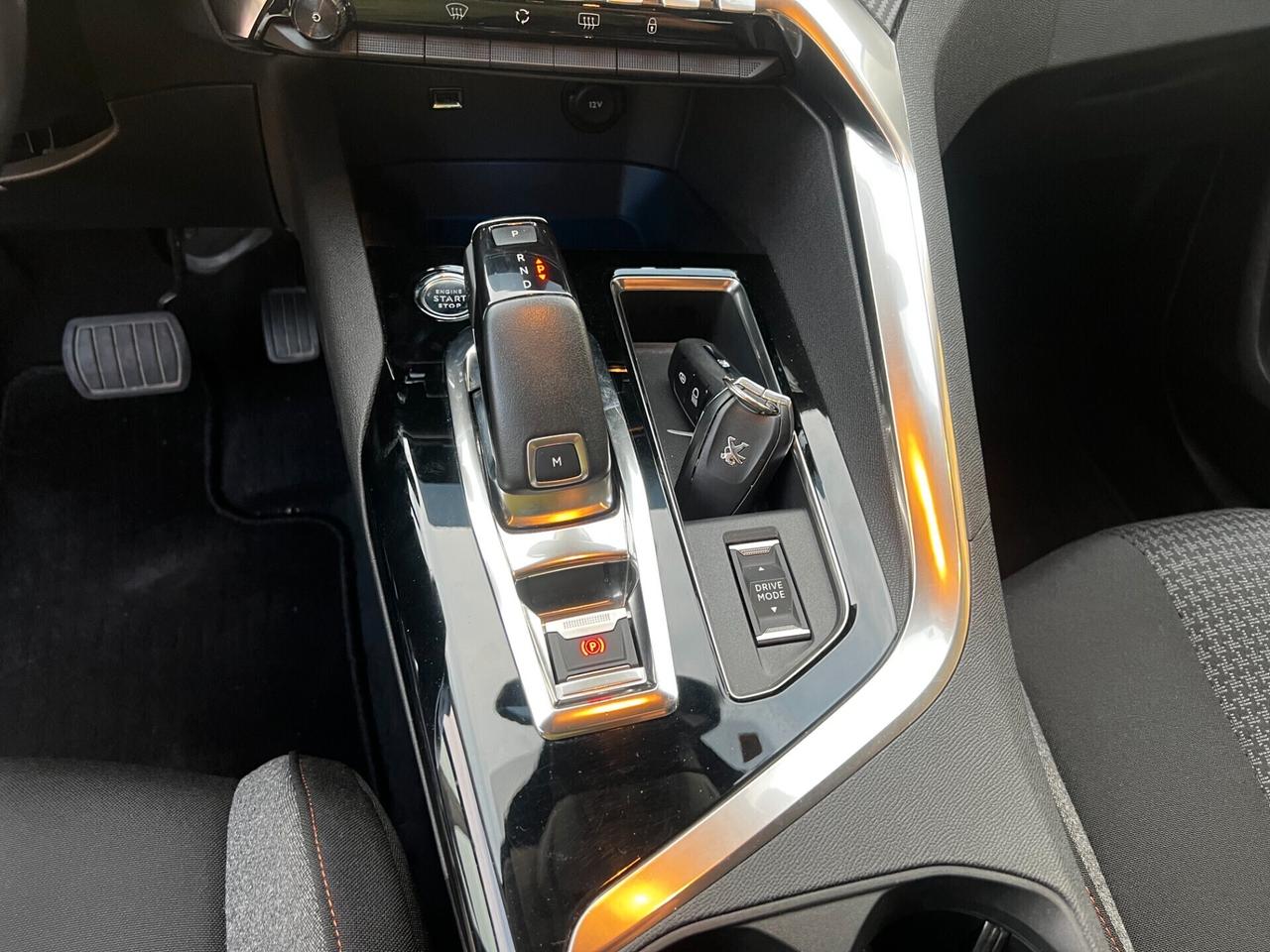 Peugeot 3008 BlueHDi 130 CV-2021-AUTOMATICA