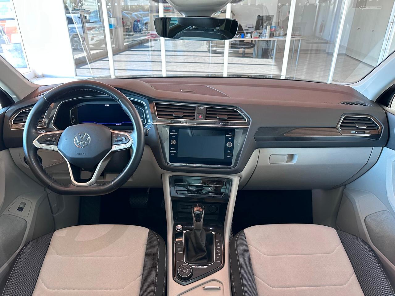 Volkswagen Tiguan 2.0 TDI 200 CV SCR DSG 4MOTION Elegance