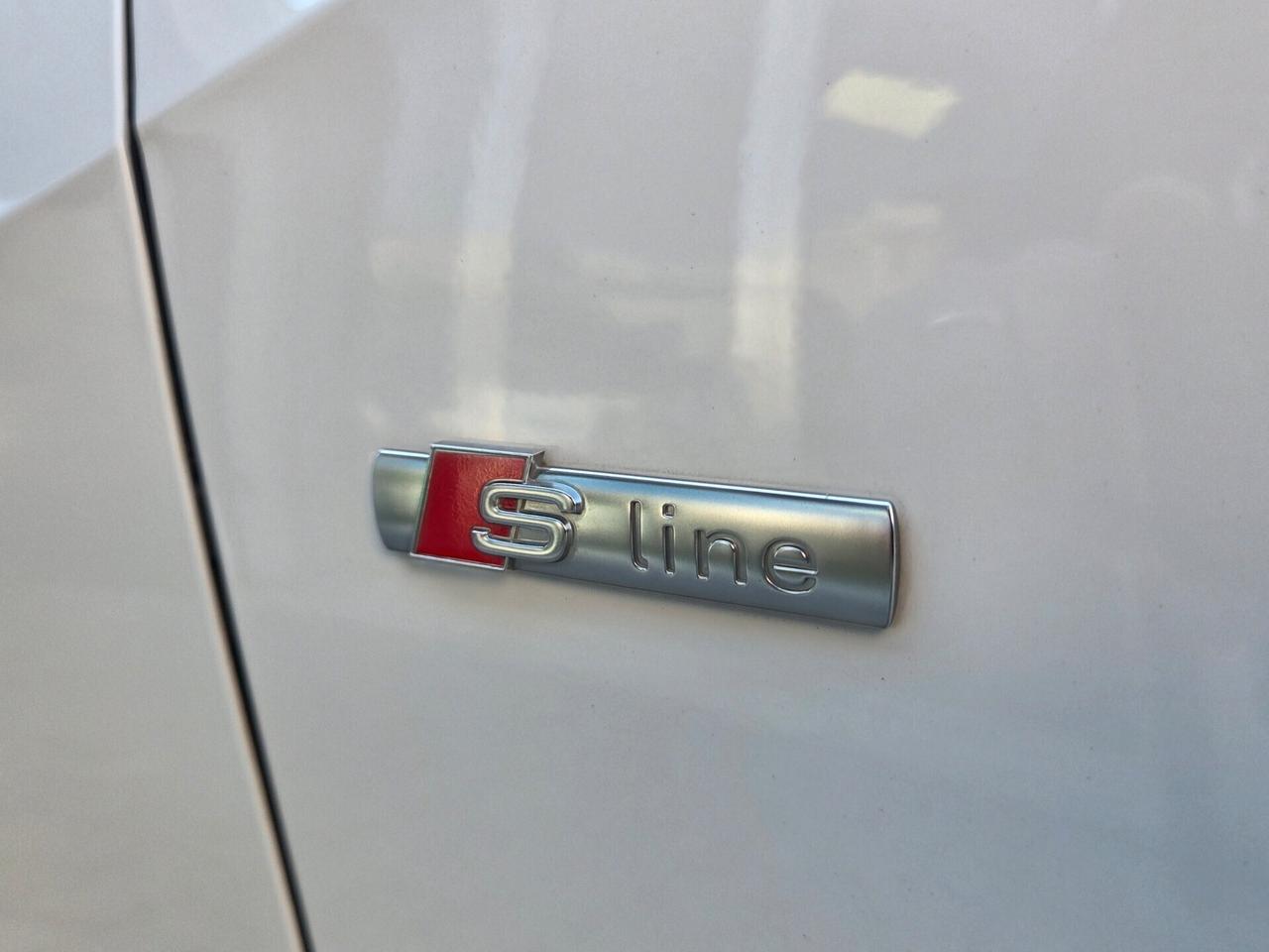 Audi Q2 30 TDI IDENTITY BLACK