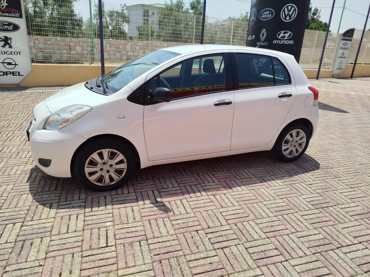 Toyota Yaris 1.0 5 porte Now GPL